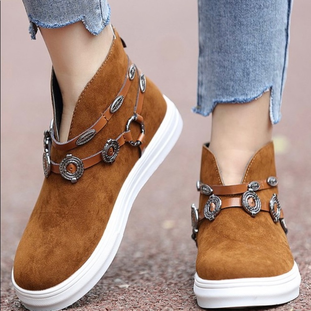 New Western Brown Buckle Slip on Sneaker Sz 7 & 8